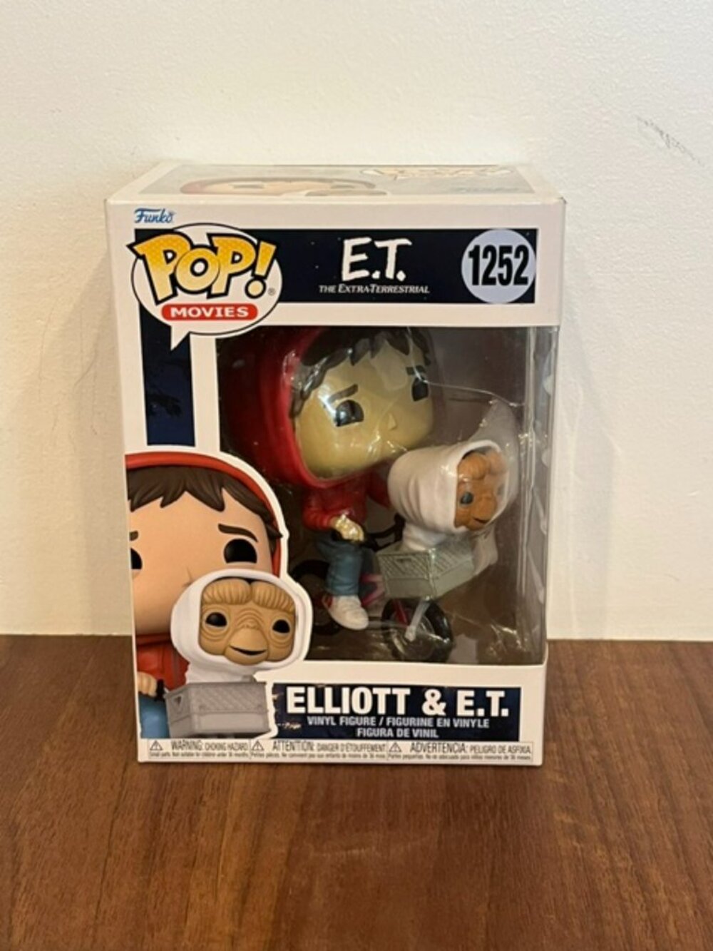 Funko POP! Movies Elliott & E.T. Vinyl Figure - 1252